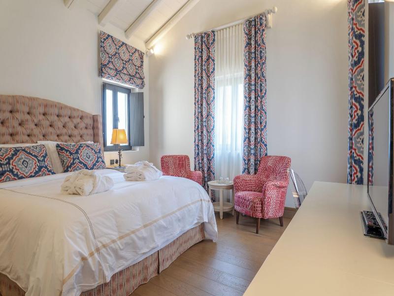 Alistos Hotel image