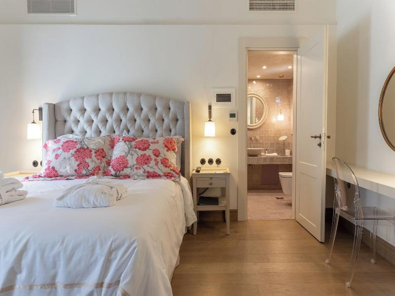 Alistos Hotel image