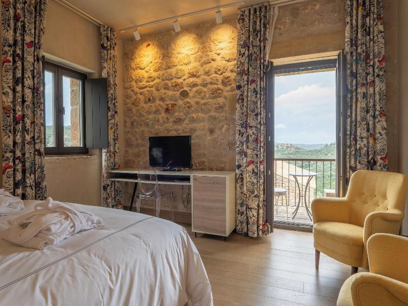 Alistos Hotel image