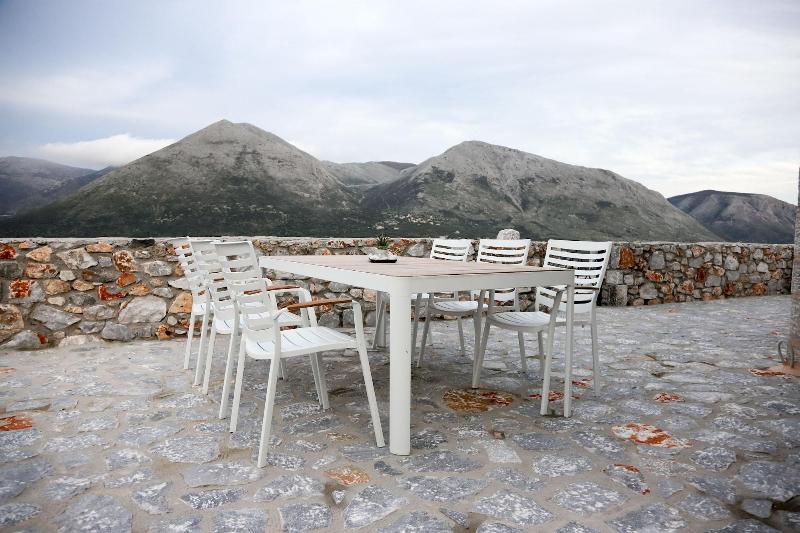 Vorino Luxury Villas image