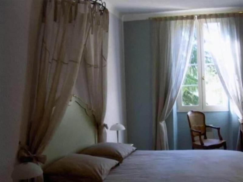 Le Platane image