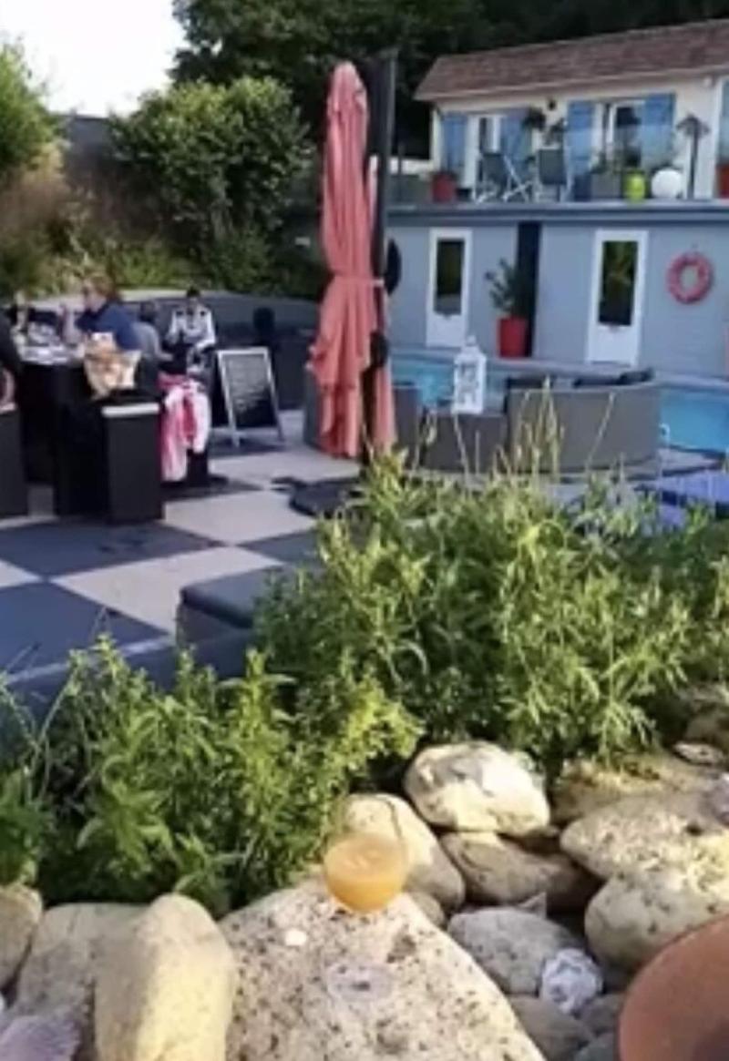 Hotel La Piscine image