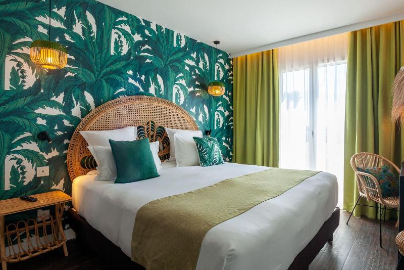 Hotel La Piscine image