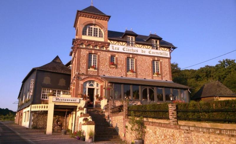 Les Cloches De Corneville image
