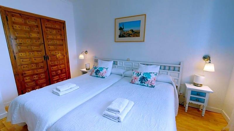 Hotel Consuegra image