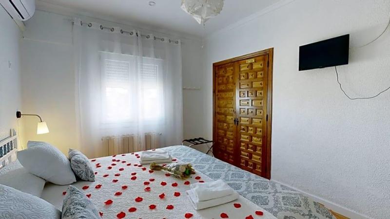 Hotel Consuegra image