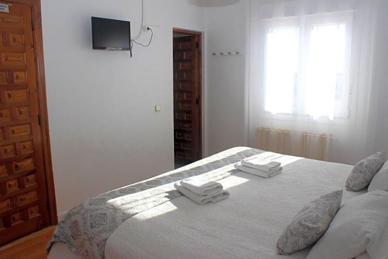 Hotel Consuegra image
