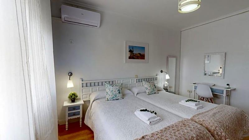 Hotel Consuegra image