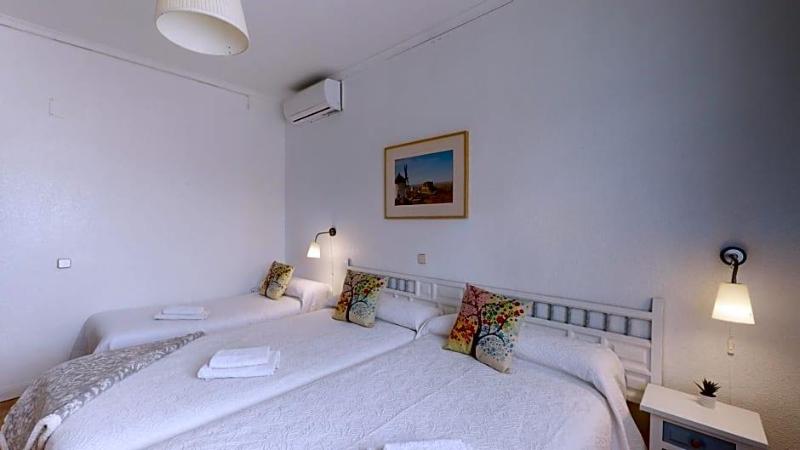 Hotel Consuegra image