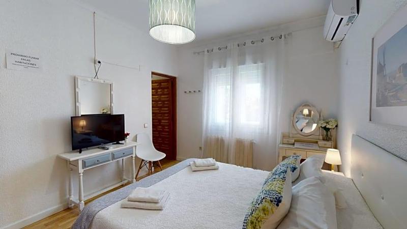 Hotel Consuegra image