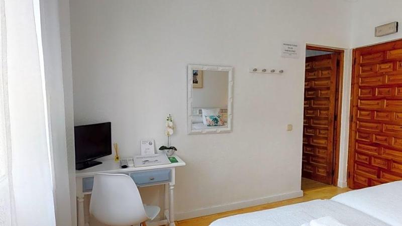 Hotel Consuegra image