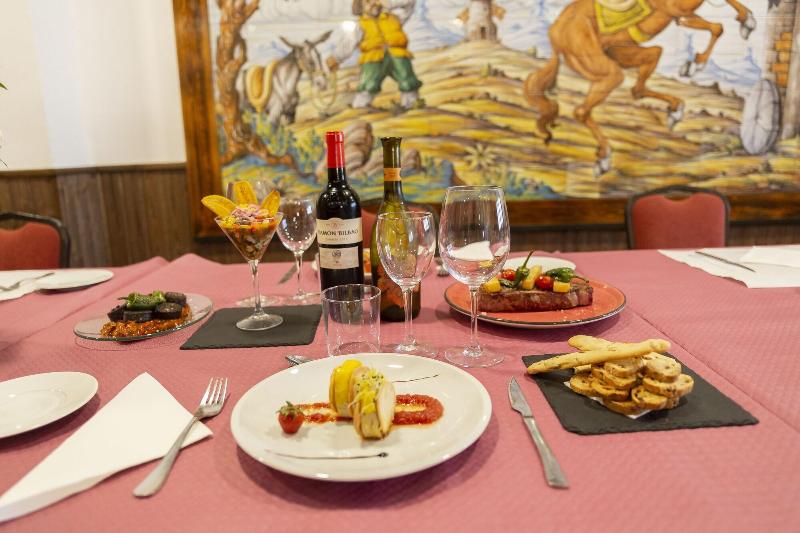 Hotel Consuegra image