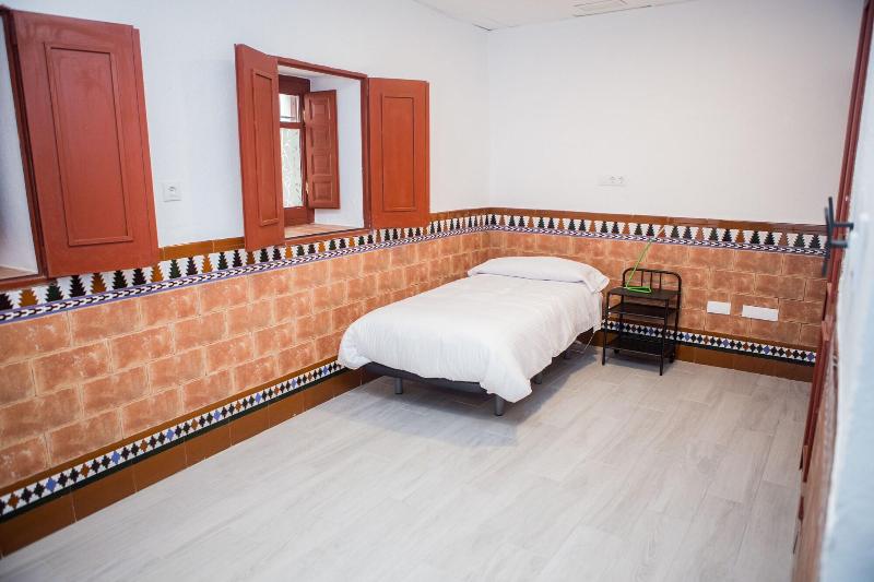 Vivian's Guest House image