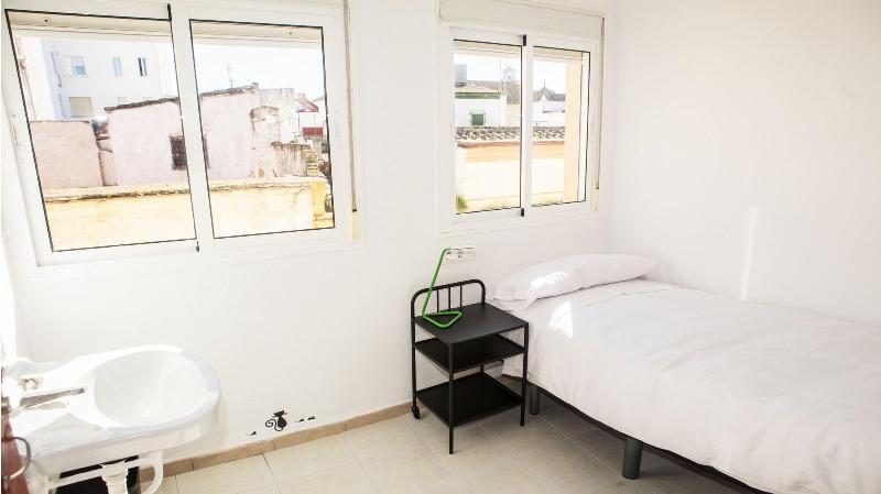 Vivian's Guest House image