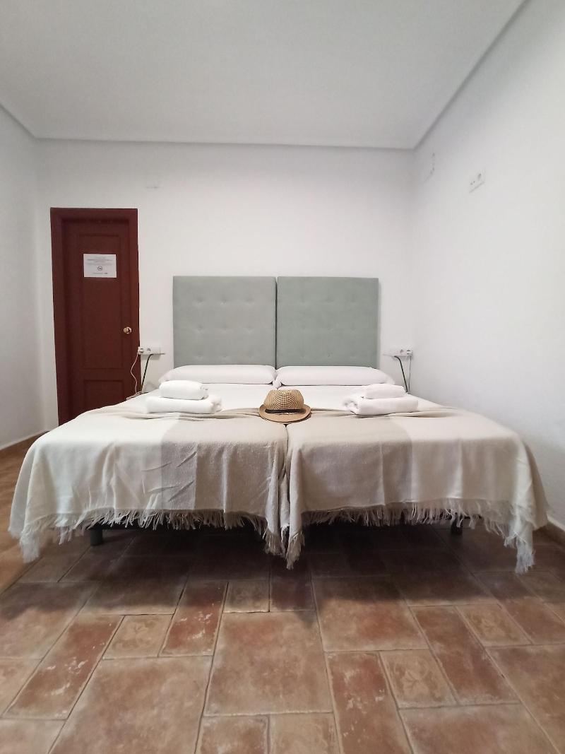 Vivian's Guest House image