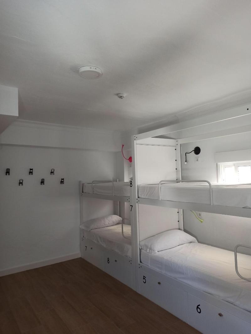 Vivian's Guest House image