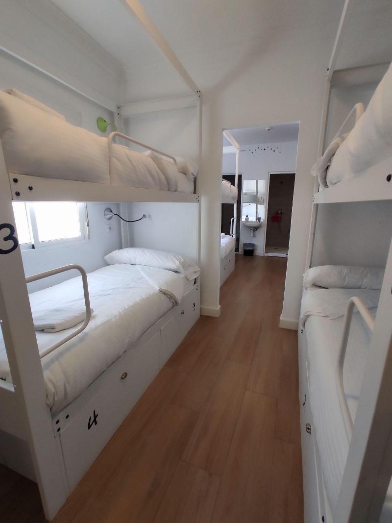 Vivian's Guest House image