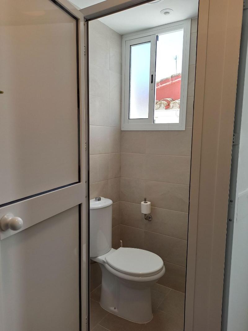 Vivian's Guest House image
