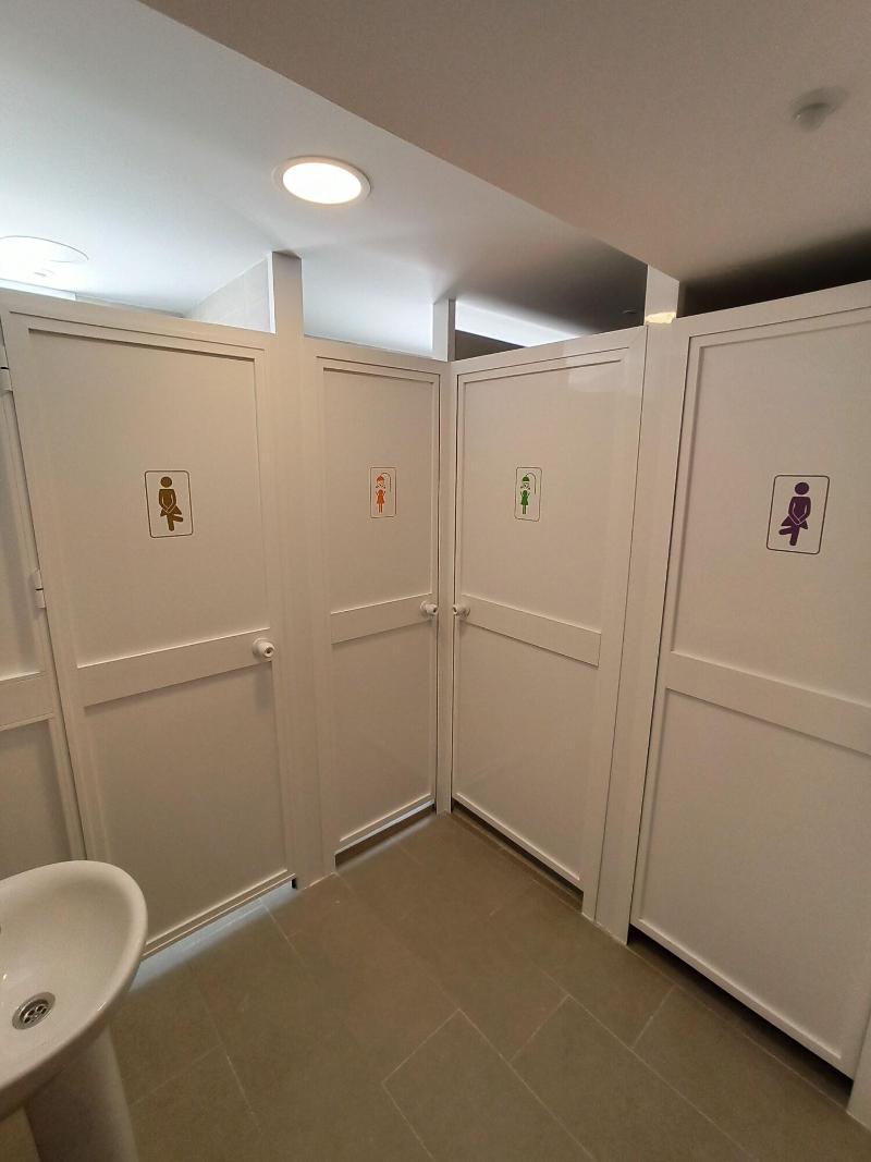 Vivian's Guest House image
