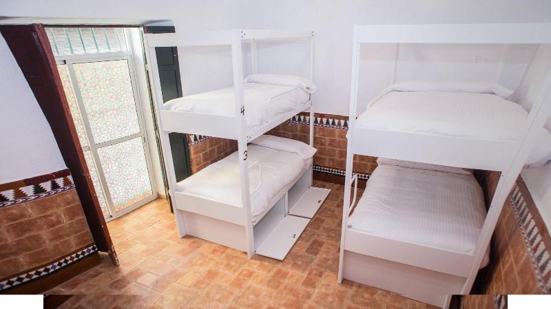 Vivian's Guest House image