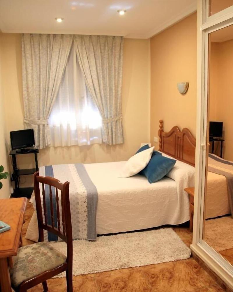 Hostal Pachin image