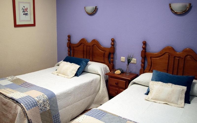 Hostal Pachin image