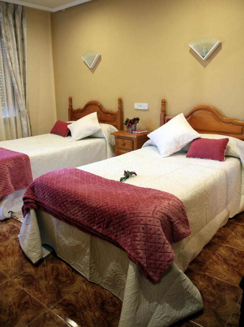Hostal Pachin image