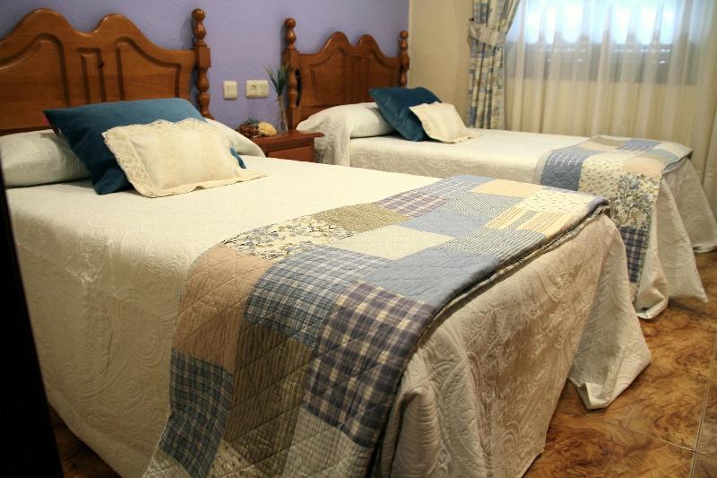 Hostal Pachin image