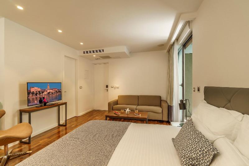 Oasis Life image