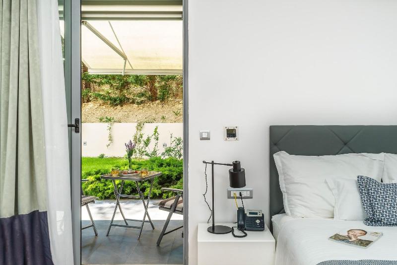 Oasis Life image