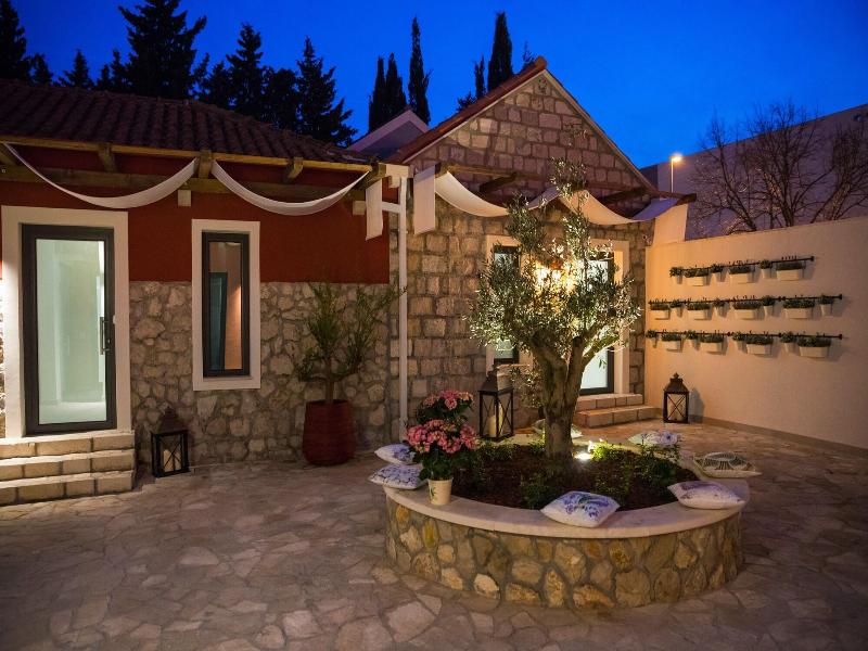 Villa Diamond image