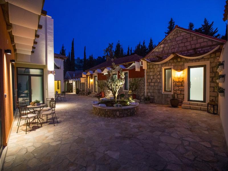 Villa Diamond image
