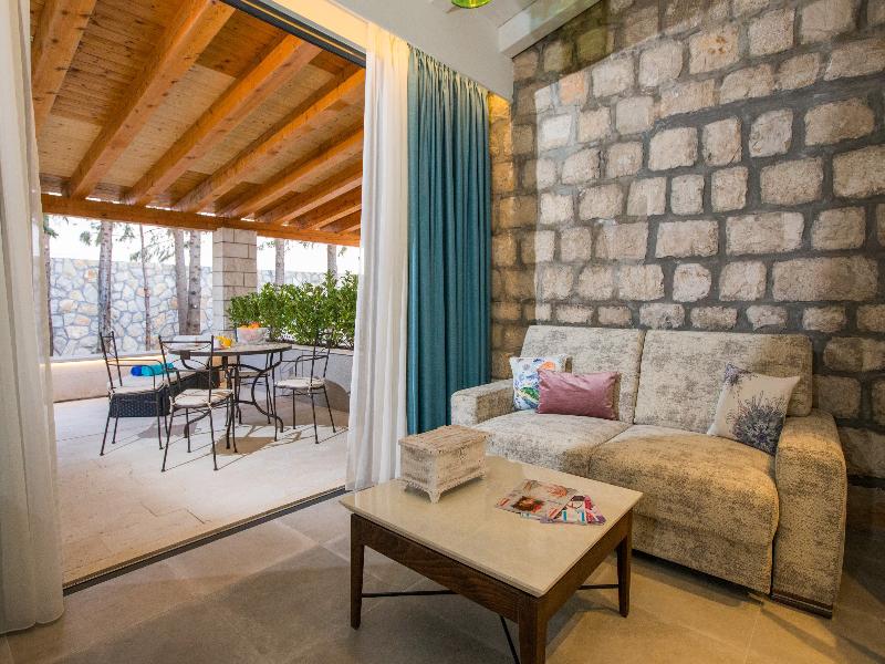 Villa Diamond image