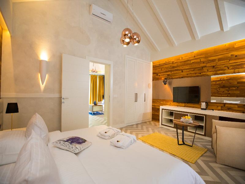 Villa Diamond image