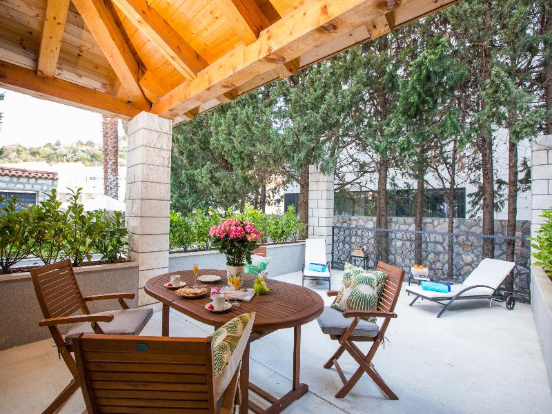 Villa Diamond image