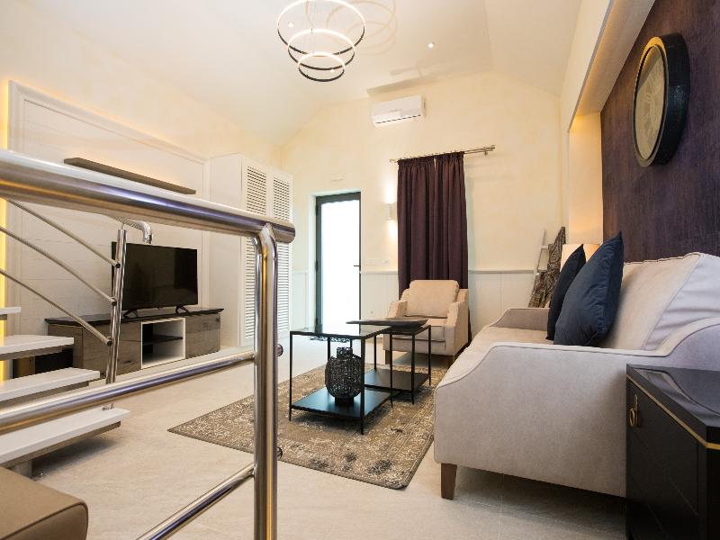 Villa Diamond image