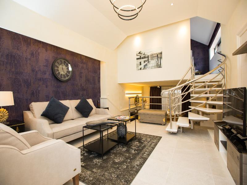 Villa Diamond image
