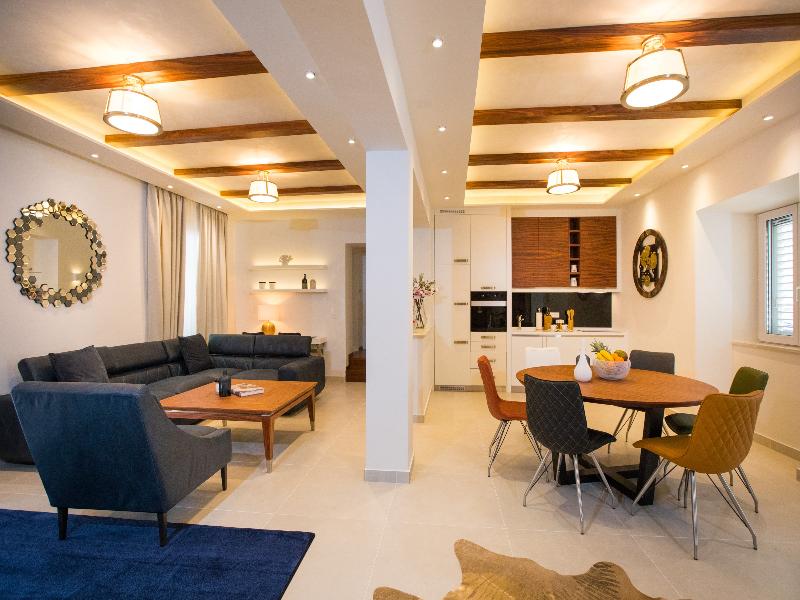 Villa Diamond image