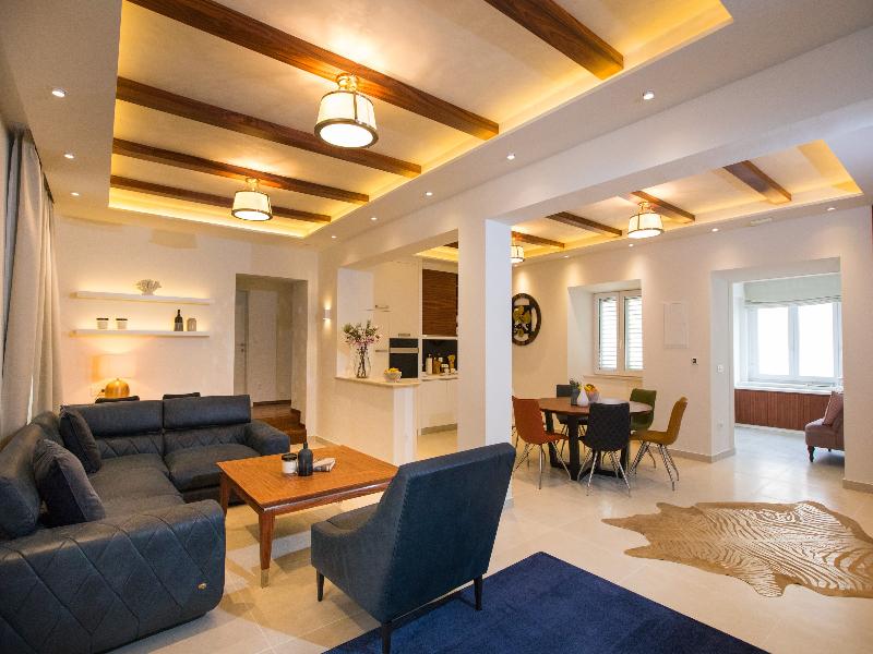 Villa Diamond image
