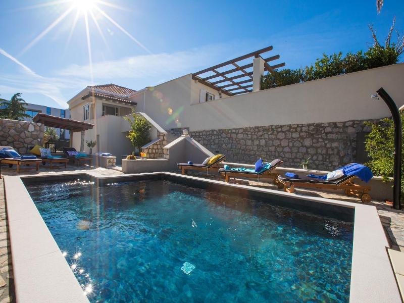 Villa Diamond image