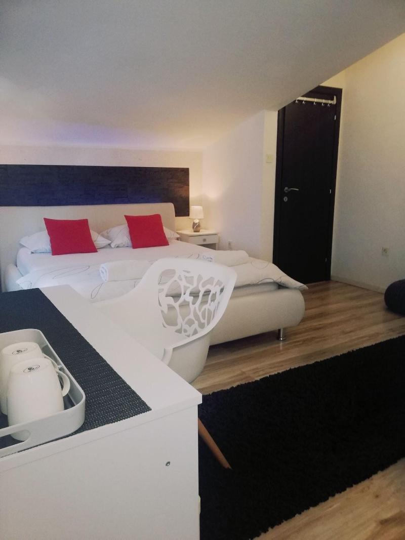Guest House Exalto image