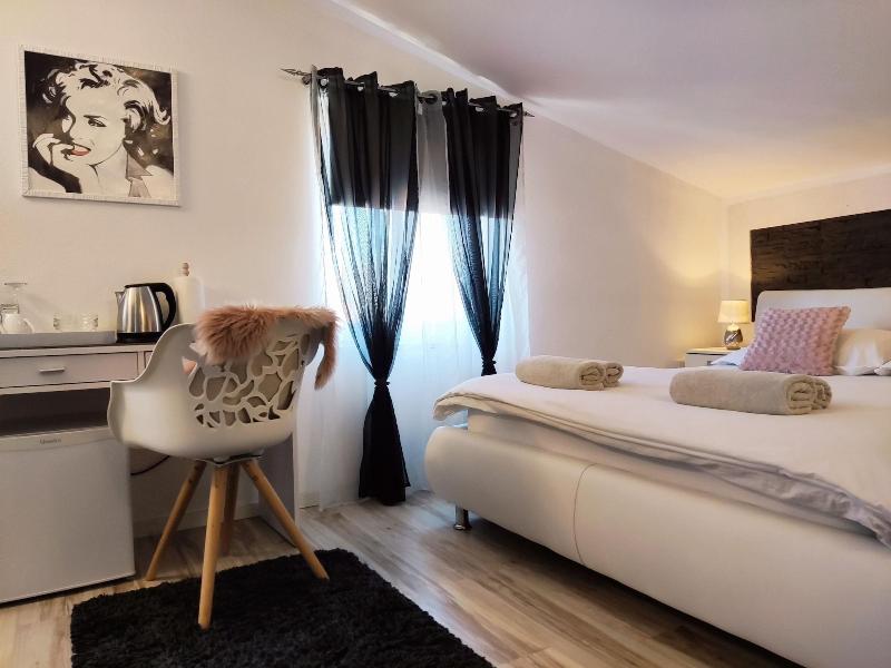 Guest House Exalto image