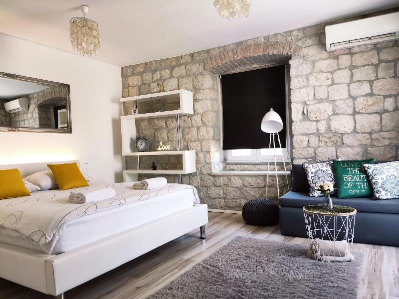 Guest House Exalto image