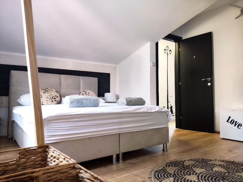 Guest House Exalto image
