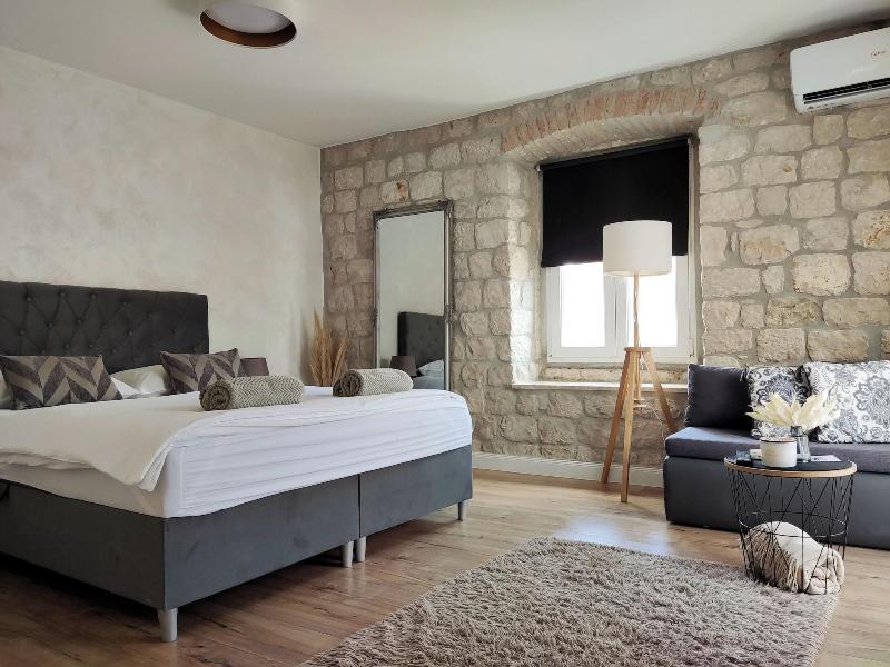 Guest House Exalto image