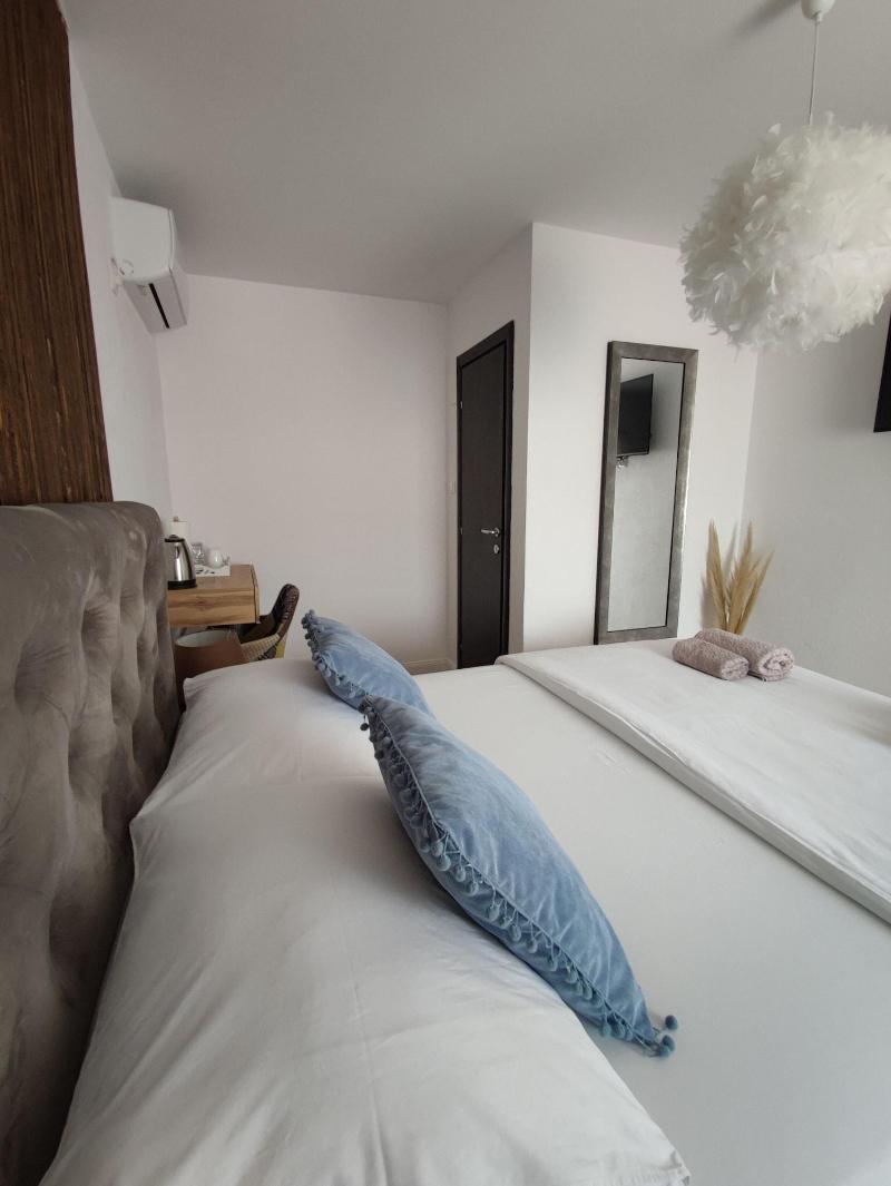 Guest House Exalto image