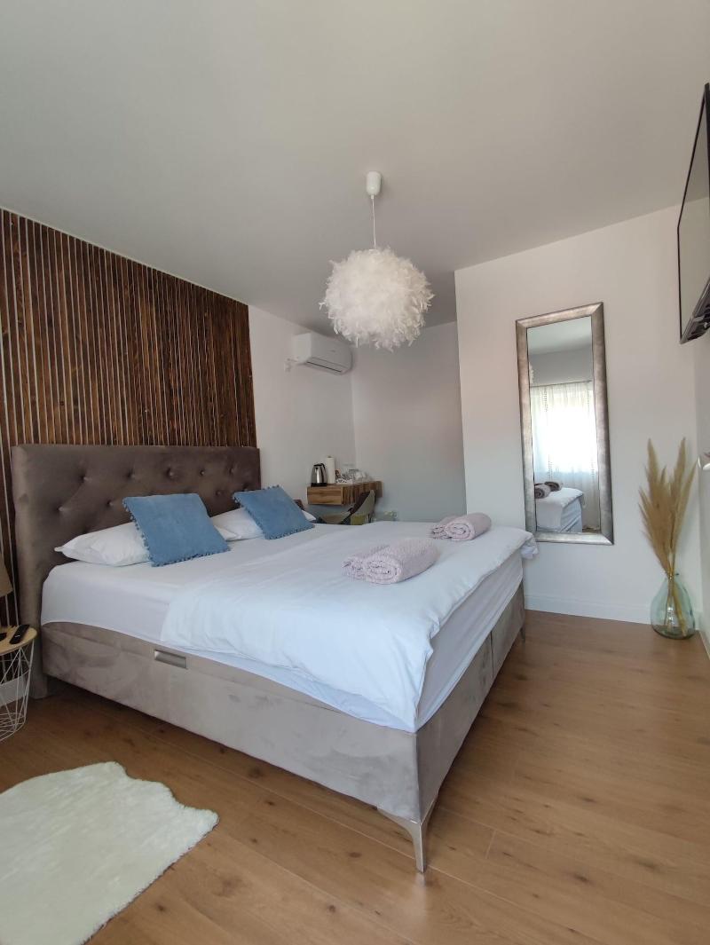 Guest House Exalto image