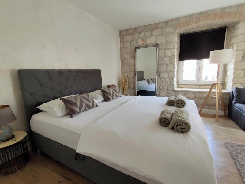 Guest House Exalto image