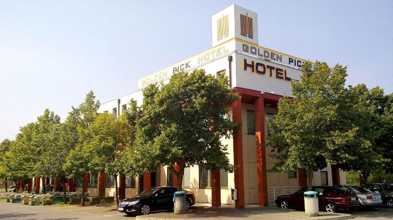 Hotel Prunk image