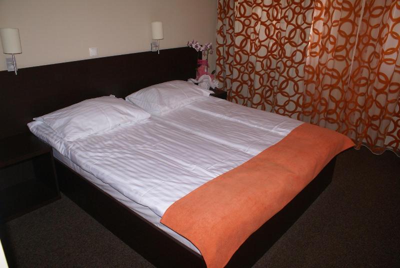 Hotel Prunk image
